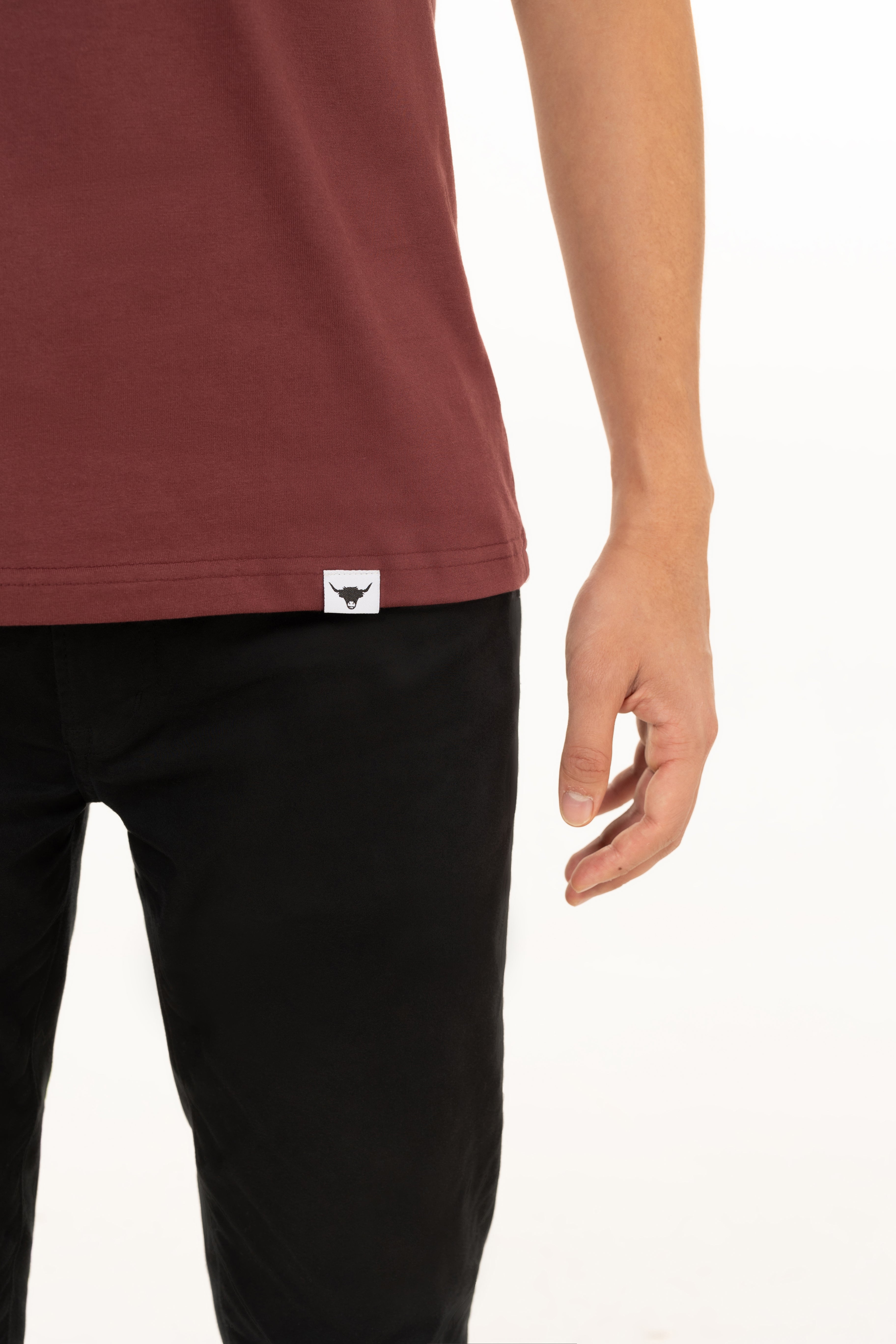 Bordeauxrotes Kurzarm-T-Shirt